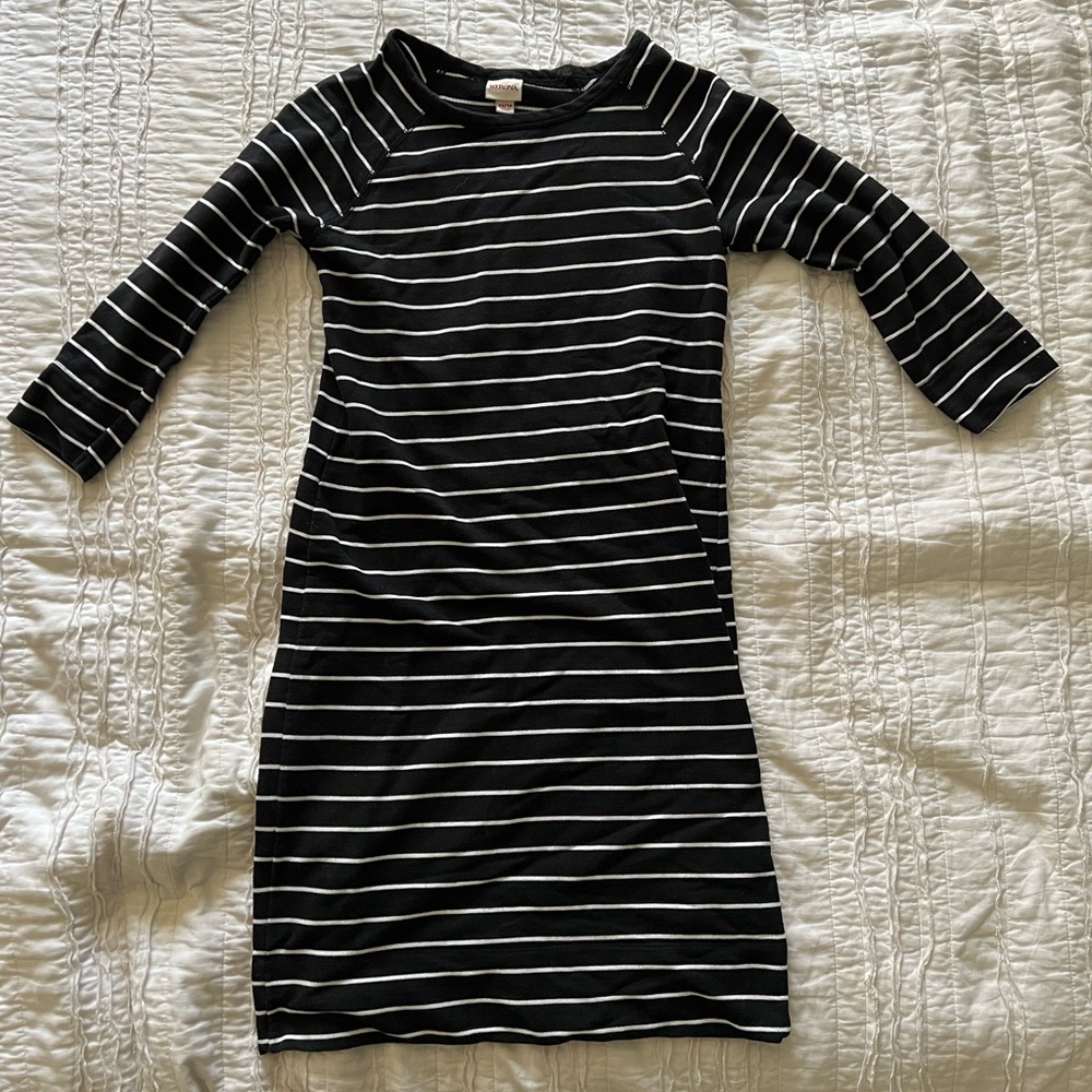 XS Merona long shirt with three quarter length sleeves.
